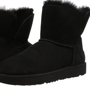 UGG Womens Classic Cuff Mini Winter Boot, Black, 7